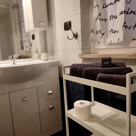 Lejlighed L'attico Di Giulia *